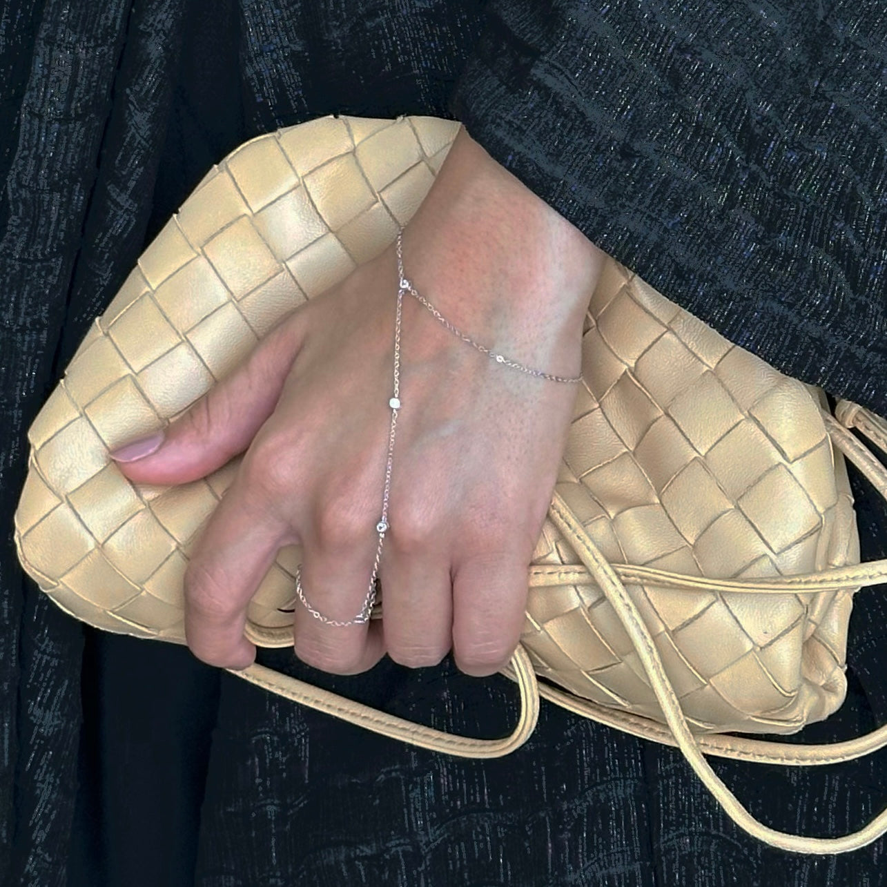 Classic Handchain with Zircon - White Gold