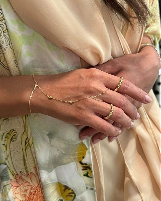 Classic Handchain with Zircon - Yellow Gold