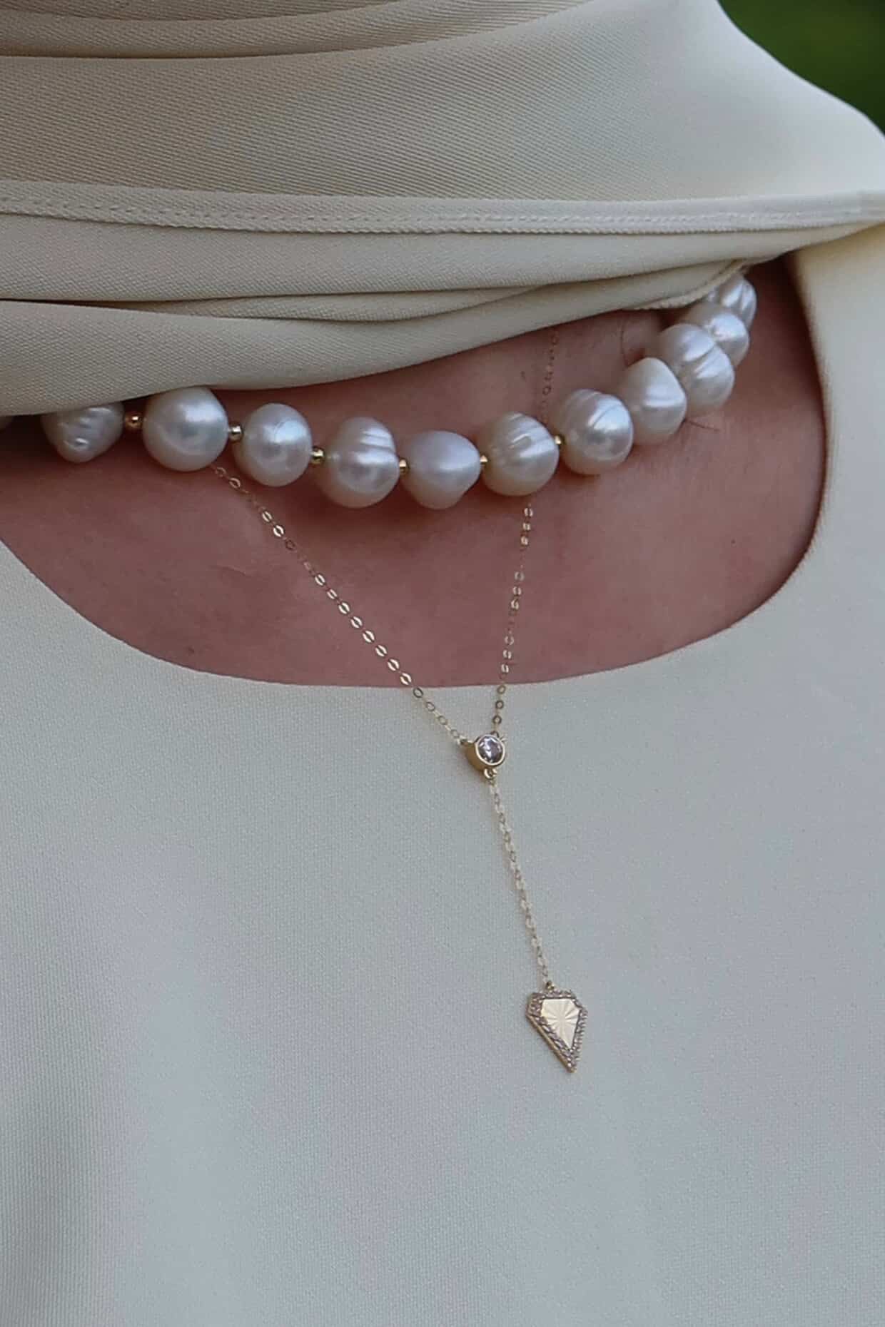 Radiant Diamond-Shaped Zircon Yellow Gold Necklace